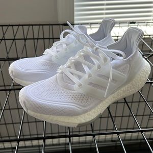 Womens Adidas Ultraboost 22
